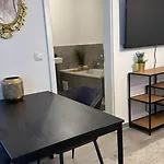 Deluxe Mit Terrasse * Duisburg