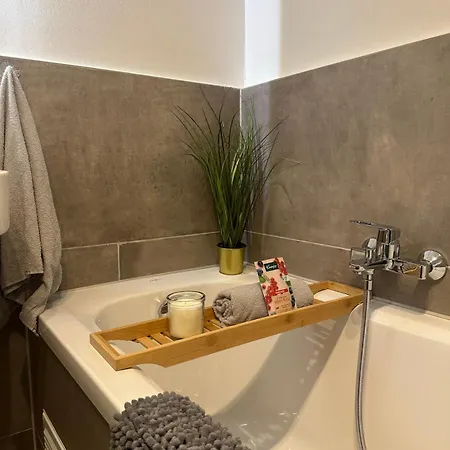 Apartamento Deluxe Mit Terrasse *
