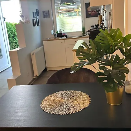 Deluxe Mit Terrasse