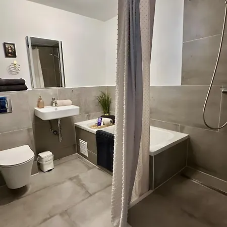 Deluxe Mit Terrasse Lägenhet *