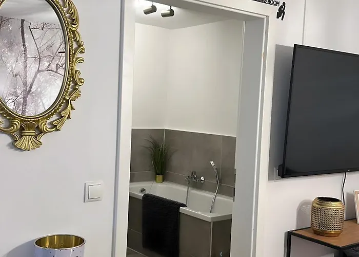 Deluxe Mit Terrasse アパート